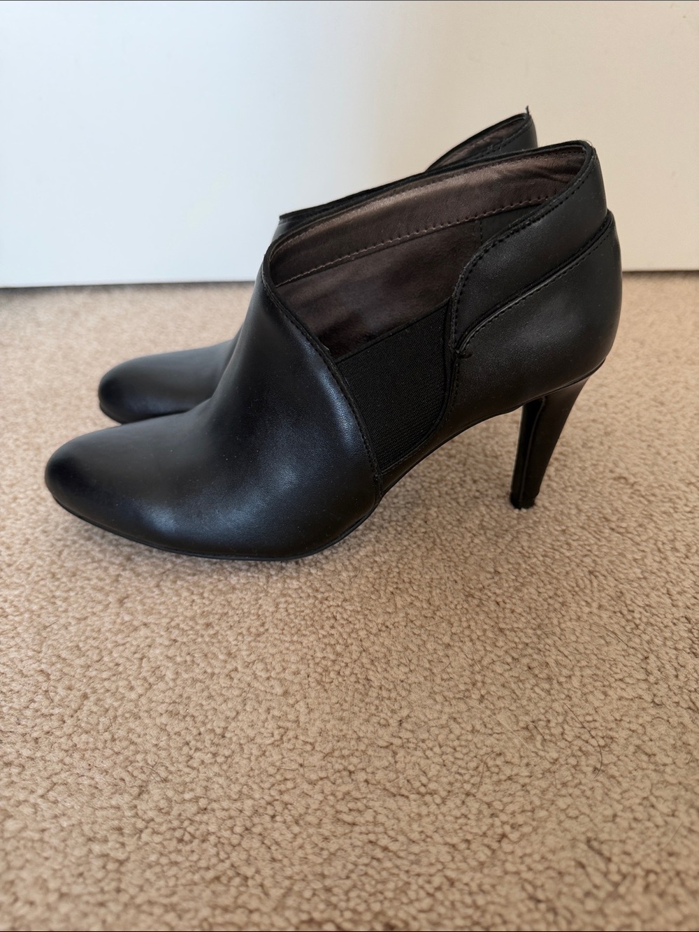 Adrianna Papell Tikki Leather Heeled Ankle Boots Size 6.5 Black